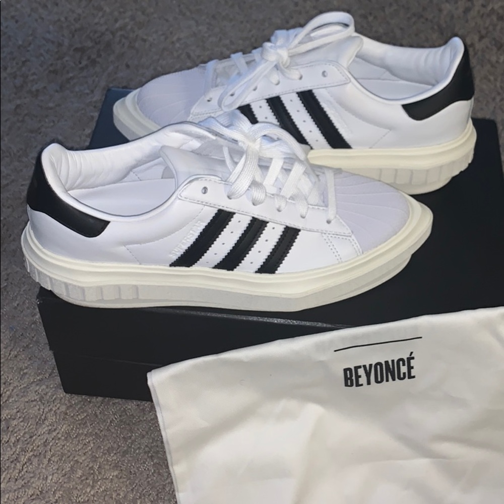 Adidas Beyoncé Superstar